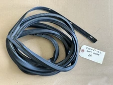 See Photos 1998-2005 lexus gs300 Gs400 Gs430 oem rear Right side Door seal