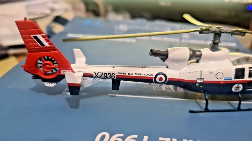 Westland Gazelle XZ936 RAE 1990 - Scala 1:72 Die Cast Aviation 72 - Immagine 3 di 4