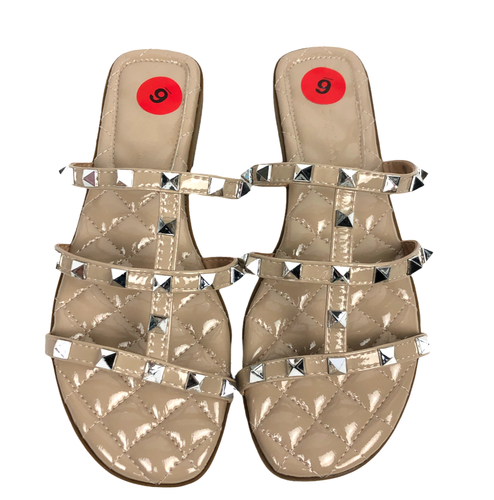 Wild Diva Lounge Women's Nude Flat Slip On Sandals Slides Studded Size 6 NEW - Picture 3 of 6