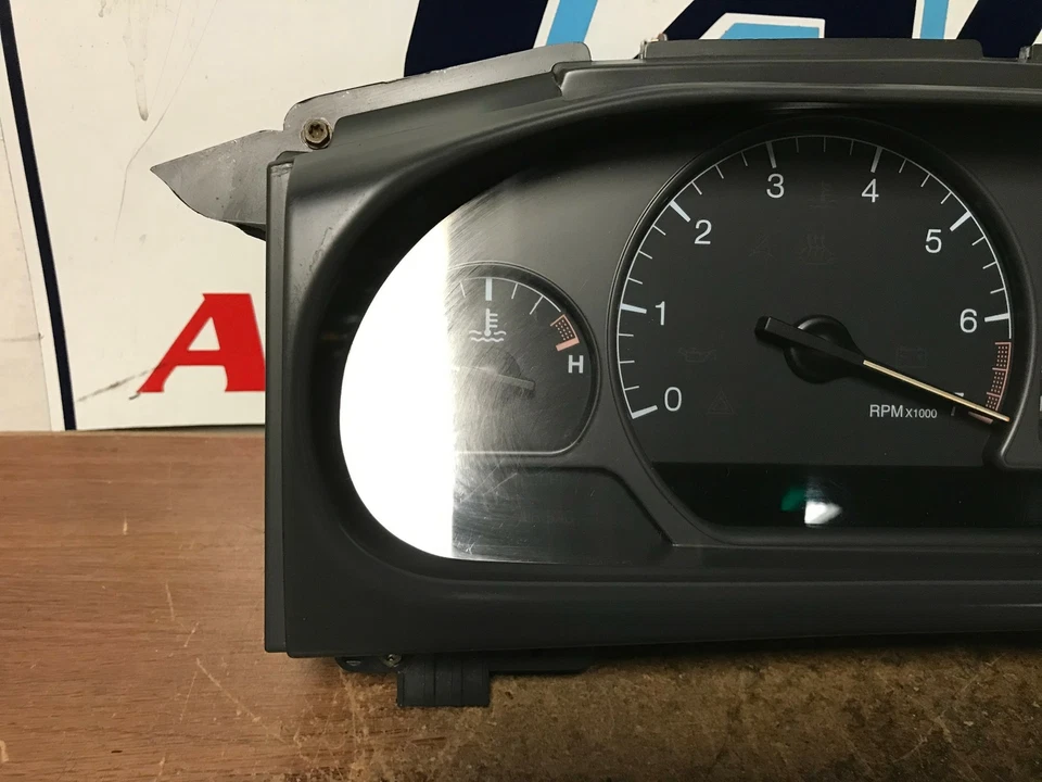 Cuadro de instrumentos Cadillac Eldorado 1998 #28 *kilometraje desconocido *pestañas rotas Foto 2 de 4