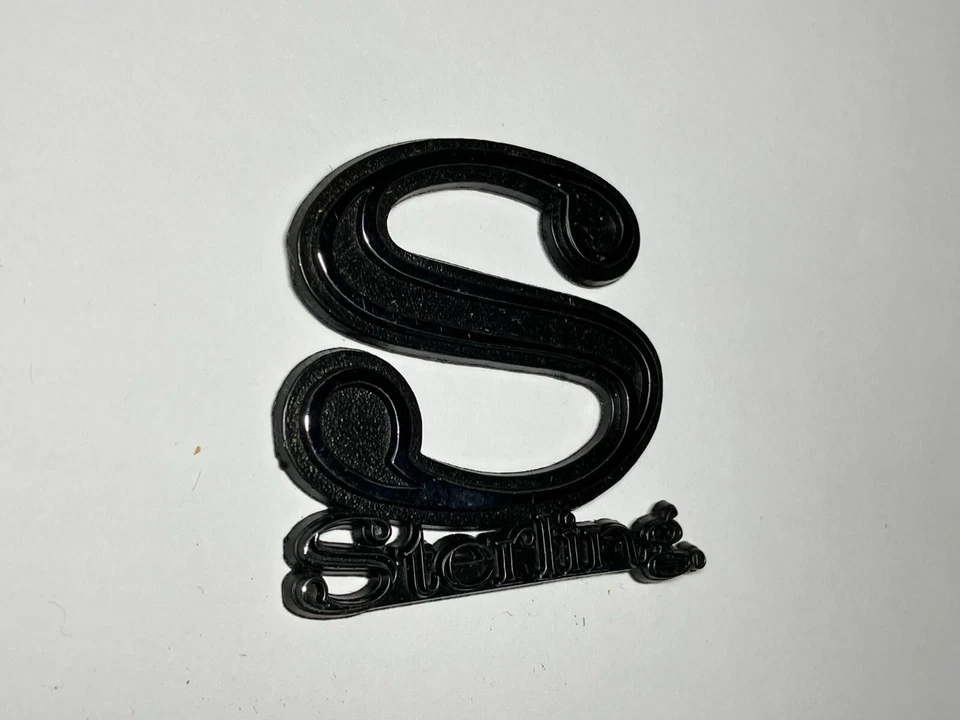 RARO! Kit de coche Sterling (coches deportivos Sterling) insignia de metal NOS - emblema (pequeño) Foto 3 de 4