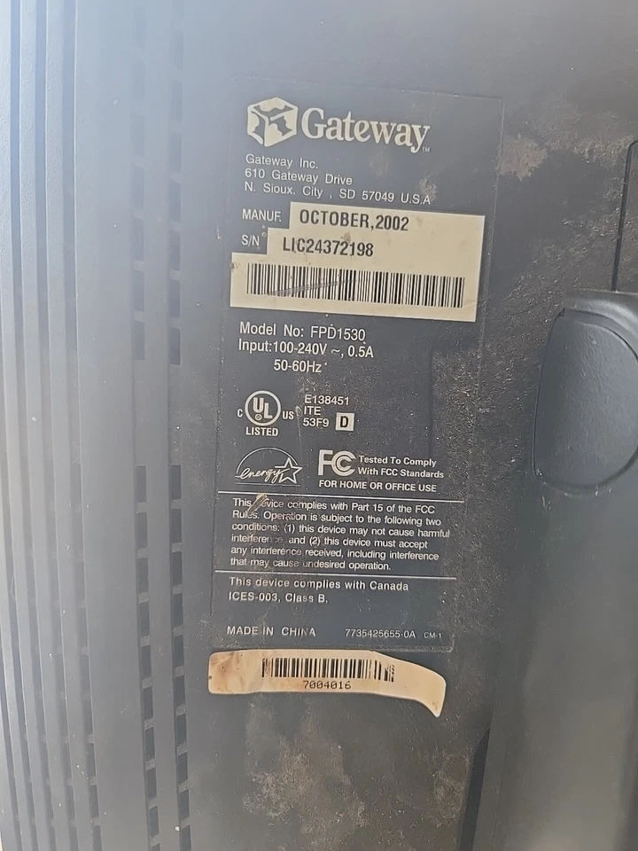 Retro Gateway FPD1530 15" LCD Black Monitor w/Stand VGA Cable And Power cord. - Image 3 of 3