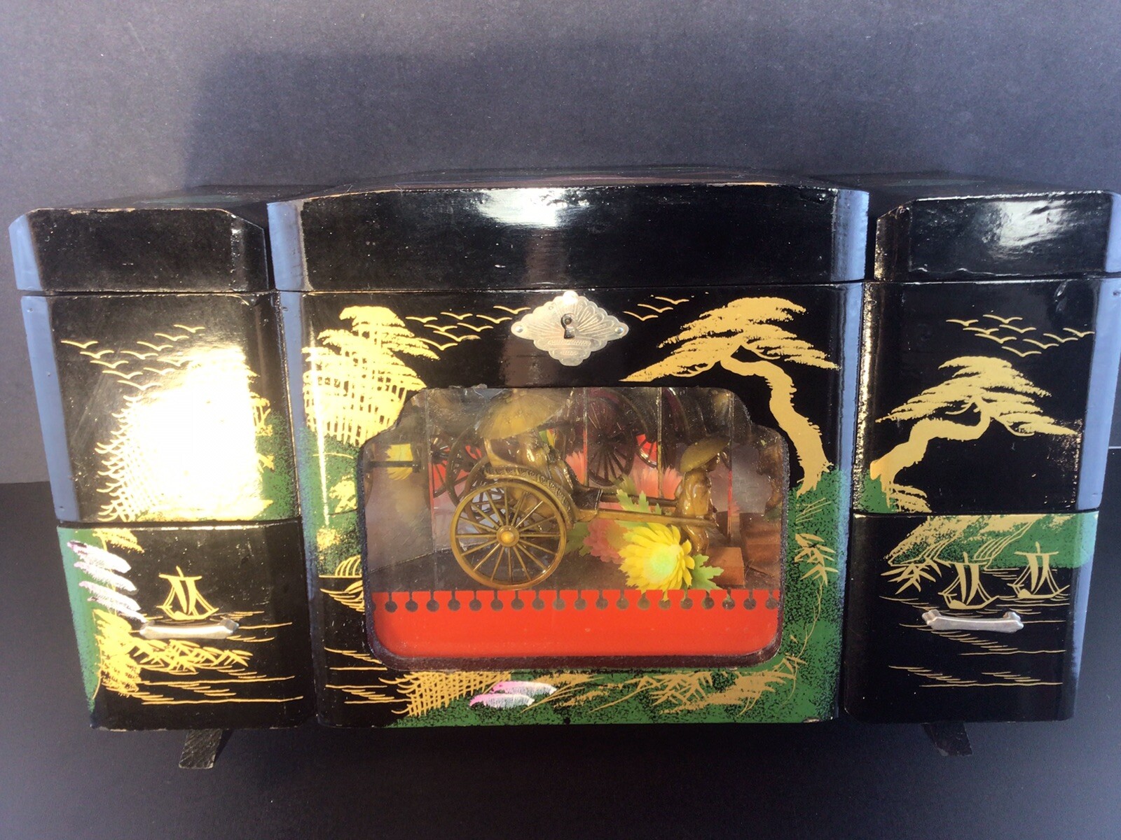 Vintage Black Lacquer Japanese Jewelry Box Rickshaw Toyo Music Box