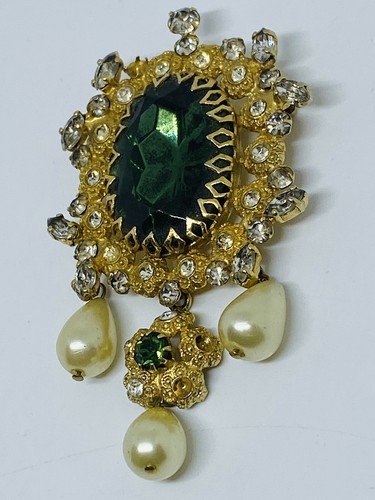 Antique Paste Emerald, Diamonds and Dangle Pearls on Gold Tone Victorian Brooch - Picture 2 of 3