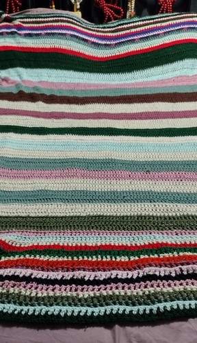 Vintage Afghan Häkel Strick Überwurf Decke 52x67 Oma gestreift Rüschen Fransen - Bild 1 von 9