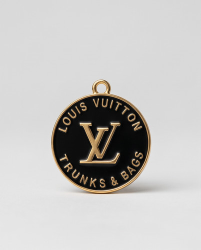 Louis Vuitton  LV logo Stamped  Pendant  zipper pull trunks  black  / gold