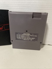 Teenage Mutant Ninja Turtles gioco Nintendo NES con parapolvere pulito buone condizioni