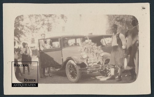 Foto 1929 Hochzeits-Limousine Auto Kfz Kennzeichen 18-195 und Brautpaar - Bild 1 von 2