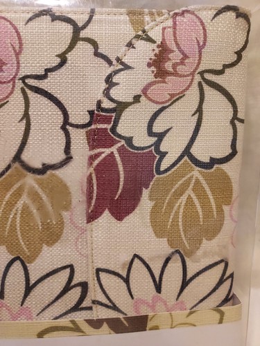 BROOKSTONE CASE IN BLOOM FOR IPAD 2 TABLETS - Picture 4 of 7