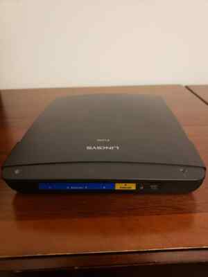 Linksys E1200 300 Mbps 4-Port 10/100 Wireless N Router