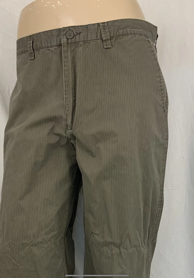 Calça Koutons cáqui 36x33 listra marrom 100% algodão frente plana em perfeito estado YGI Q1-7 - Imagem 3 de 4