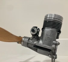 K&B 61 RC Nitro Engine w/Prop, Valve Needle, Glow Plug, Stand, Cleaned