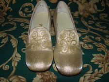 Vintage Elegant QualiCraft Golden Princess Shoes Pumps Heels Mid Century Wedding