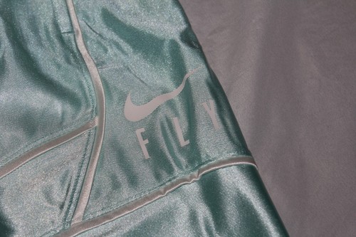 Nike Damen Swoosh Fly Shorts CZ3978-382 Kordelzug Größe Large - Bild 3 von 5