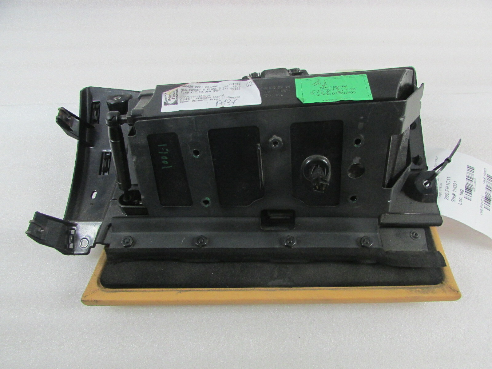 Ferrari California, Glove Box, Beige, Used, P/N 818739