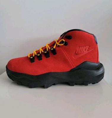 NIKE CYGNAL WATERPROOF BOOTS GRÖßE UK 9,5 EUR 44,5 (FV4332 600) UNIVERSITY RED