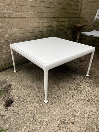 Richard Schultz Knoll 1966 Series White Enamel Coffee Table 30" x 30" Outdoor - Picture 2 of 6