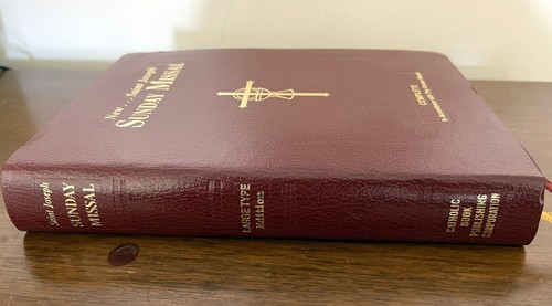 New Saint Joseph Sunday Missal (Large Type) 2012 Complete With Roman Missal :VG - Imagen 3 de 4