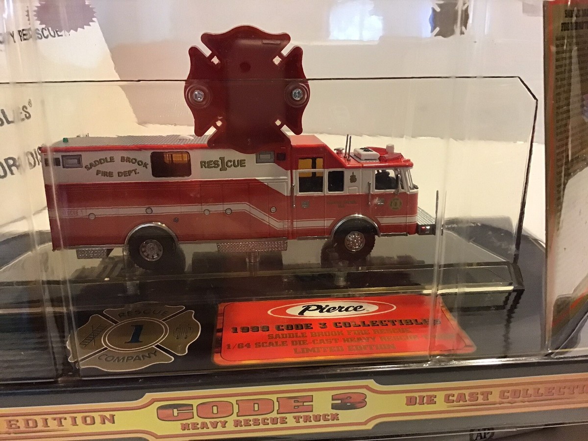 Modellino E-One Heavy Rescue – USA 1999 – Scala 1:64 – Amercom (N.4) – Fuori Produzione