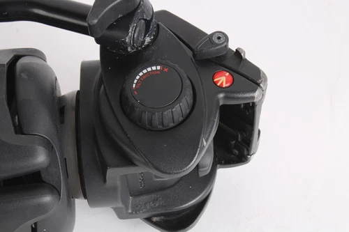 Manfrotto 546B Aluminum Professional Video Tripod W/ 501HDV Tripod Head - Picture 4 of 5