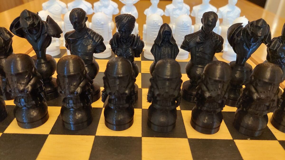 Tabuleiros de Xadrez Criativos  Star wars chess set, Chess set, Chess