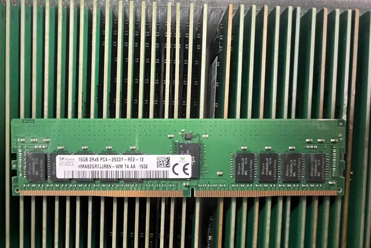 SK hynix HMA82GR7JJR8N-WM 16GB PC4-23400 DDR4-2933 Memory