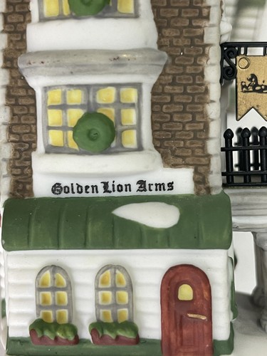 Dept 56 Crown and Cricket Inn Charles Dickens Heritage adorno con caja - Imagen 4 de 7