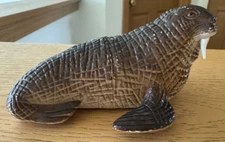 Vtg Walrus Toy 1991 4.5" x 4" x 2.5" Plastic Vintage 90s Unbranded Brown White