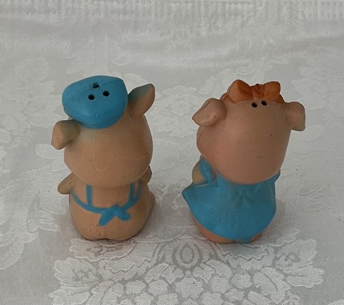 Vintage Plastic Pig Salt and Pepper Shakers • Made in Hong Kong 3.5" Tall - Picture 2 of 3