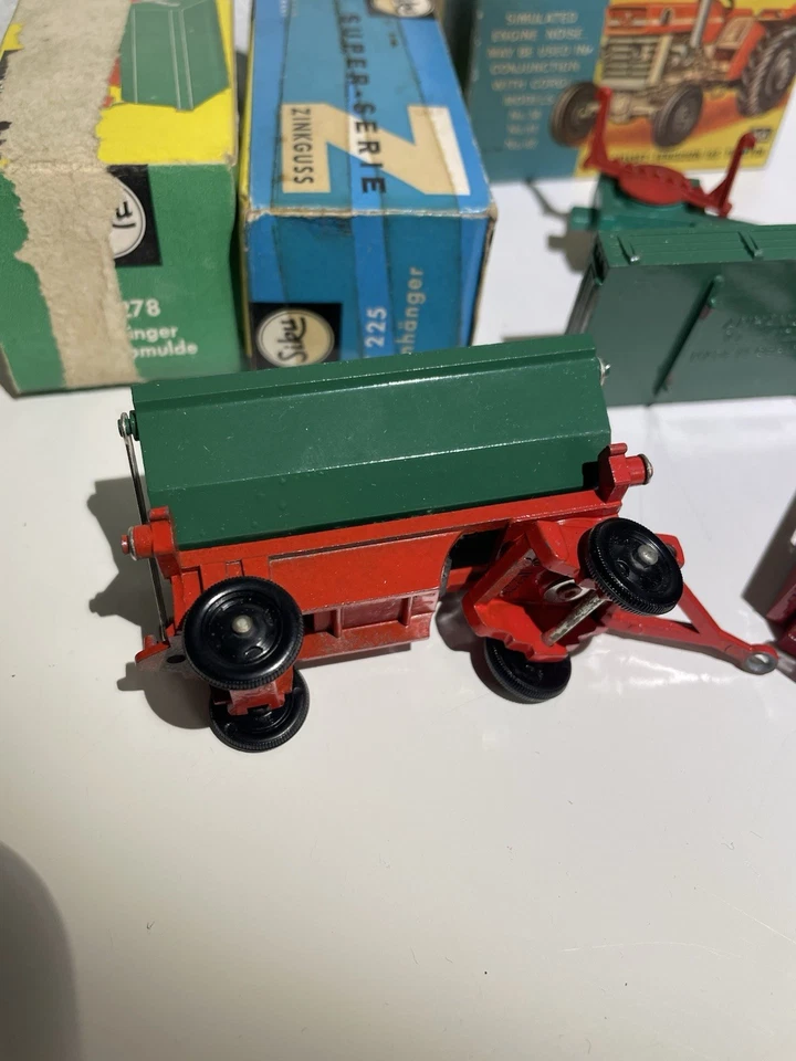 Corgi Toys Massey Ferguson MF 165 Traktor Modell OVP + Siku  Anhänger V225, V263 - Bild 4 von 4