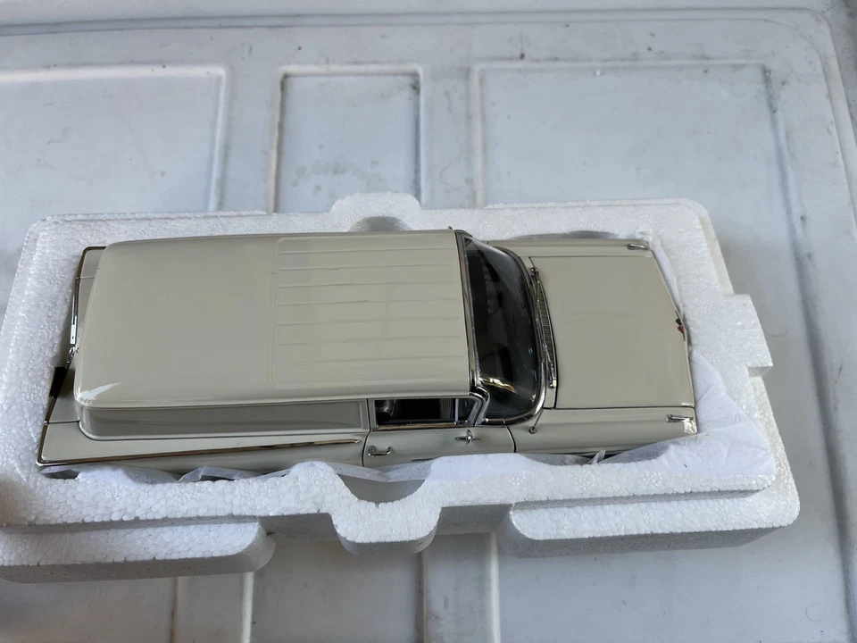 WEST COAST PRECISION  DIECAST: 1959 CHEVROLET SEDAN DELIVERY, 1:24. - Image 3 of 4