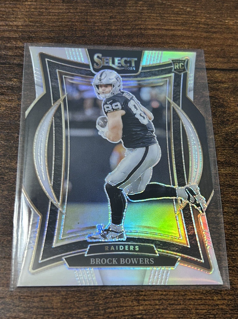 2024 Panini Select - Concourse Brock Bowers #31 Silver Prizm Die-Cut (RC)