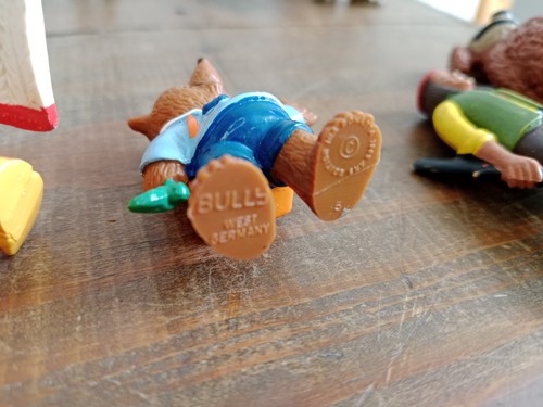 25 PVC FROM DIFFERENT COLLECTION - MAIA BORGES, DISNEY, BULLS, GERMANY, PORTUGAL - Picture 14 of 14