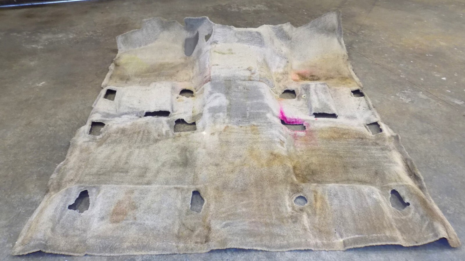 Front and Back Seat Carpet OEM 2002 Tahoe Suburban Read Description