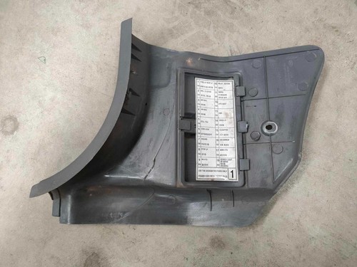 05/2000 to 02/2003 Hyundai LC Accent - Fuse box cover (Front/Right) 85824-25900 - Picture 2 of 2