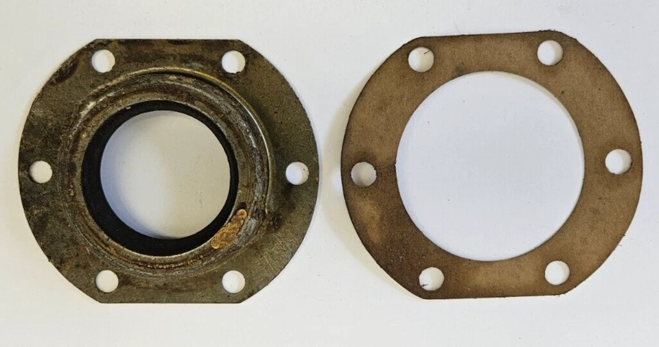 Новое из старых запасов 1937-1939 Chrysler Imperial заказное наружное масляное уплотнение и прокладка задней оси 891440. - Изображение 2 из 3