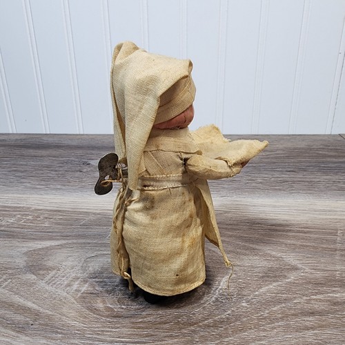 Muñeca enfermera vintage de 5,5" - Levantar y bajar los brazos girando la perilla hacia atrás - Imagen 5 de 16