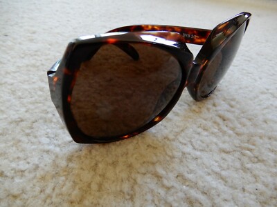 VICTORIA BECKHAM SUNGLASSES - TORTOISE SHELL MINT W/CASE AND  display picture 3