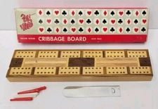 VINTAGE HOUSE MARTIN INLAID WOODEN CRIBBAGE BOARD WITH PEGS & BOX.