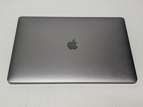 Apple MacBook Pro A1990 15" i7 2,6 GHz 2019 16 GB 256 GB grado D - Foto 2 di 8