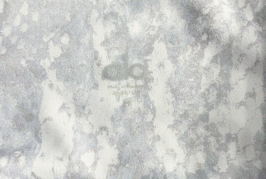 alo-yoga airbrush glossy vapor python leggings