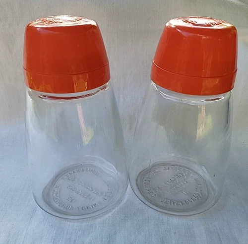 VINTAGE PAIR MCM 60s FEDERAL HOUSEWARES~SHAKER~ CLEAR GLASS~ORANGE TOPS W/COVERS