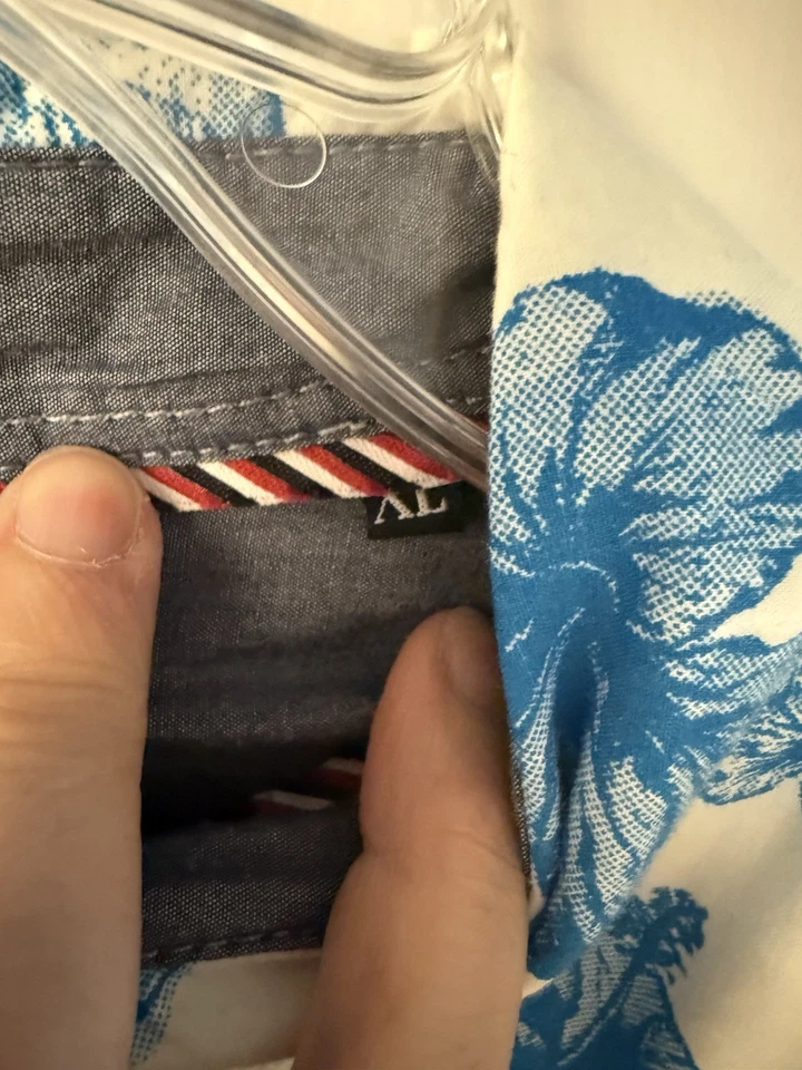 Calaveras y flores hawianas estilo vintage Brave Soul - abotonadas XL para hombre Foto 4 de 4