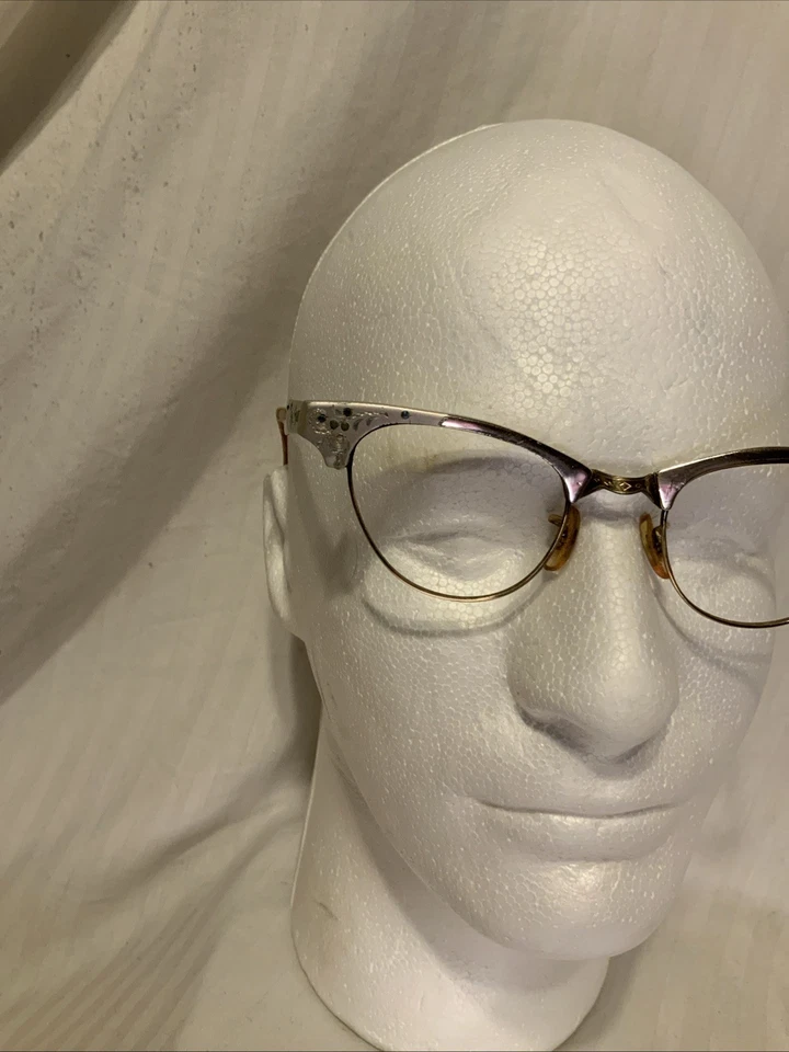 VINTAGE VICTORY ALUMINUM FRAME WOMANS EYEGLASSES 12K gf  CAT EYE 5 1/2 ALUM - Image 2 of 4