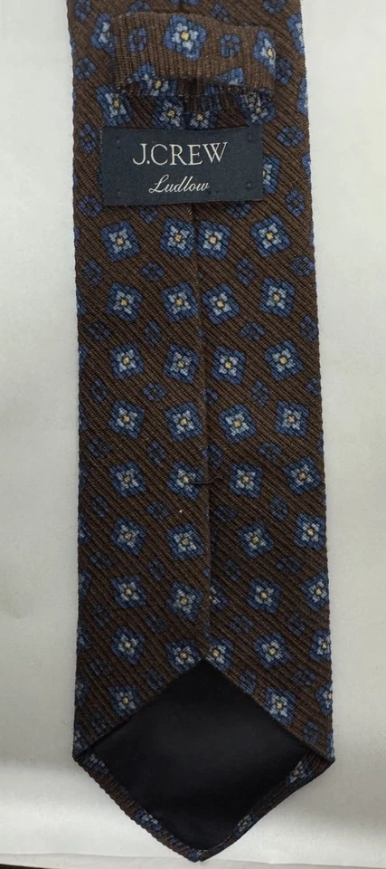 Corbata Jcrew Ludlow, 100% Lana Italiana, Acanalada Marrón y Azul con Formas Geométricas Foto 2 de 3