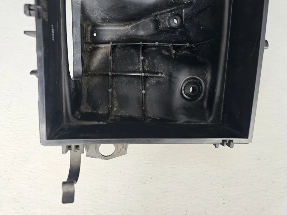 Jeep Grand Cherokee Air Filter Box Bottom OEM 5.7l V8 2011 2012 2013 - Image 4 of 4