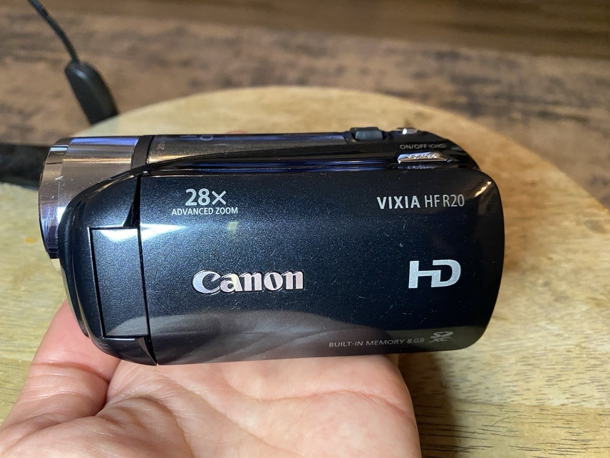 Canon Vixia HF R20 8GB 20x Zoom Compact Digital Camcorder TESTED