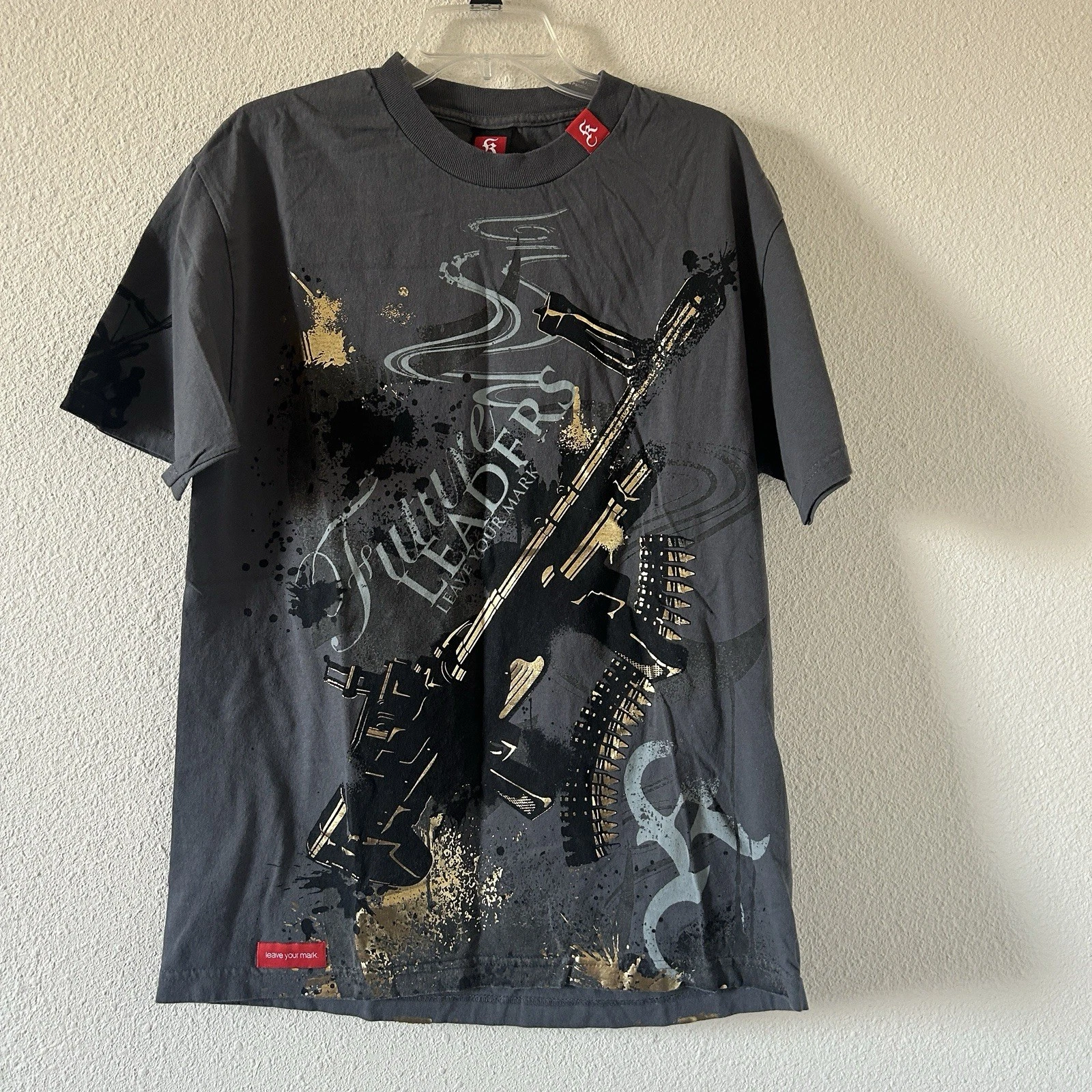 Kallusive Graphic T-shirt Men’s Large Gray Gold Unisex Street Wear Grunge Punk