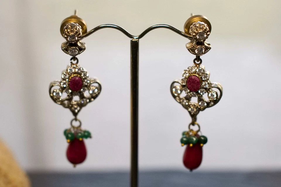 gioielli vittoriani orecchino vittoriano rubino 1 - Immagine 2 di 4