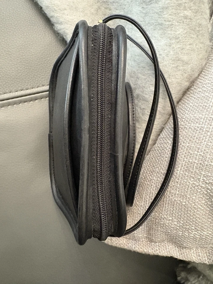 Coach Hadley 9935 Zip Mini Black Leather Crossbody Bag Vintage - Image 4 of 4